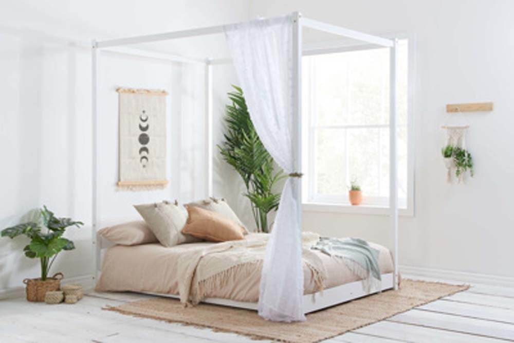Dartford White King Size Four Poster Bed Frame
